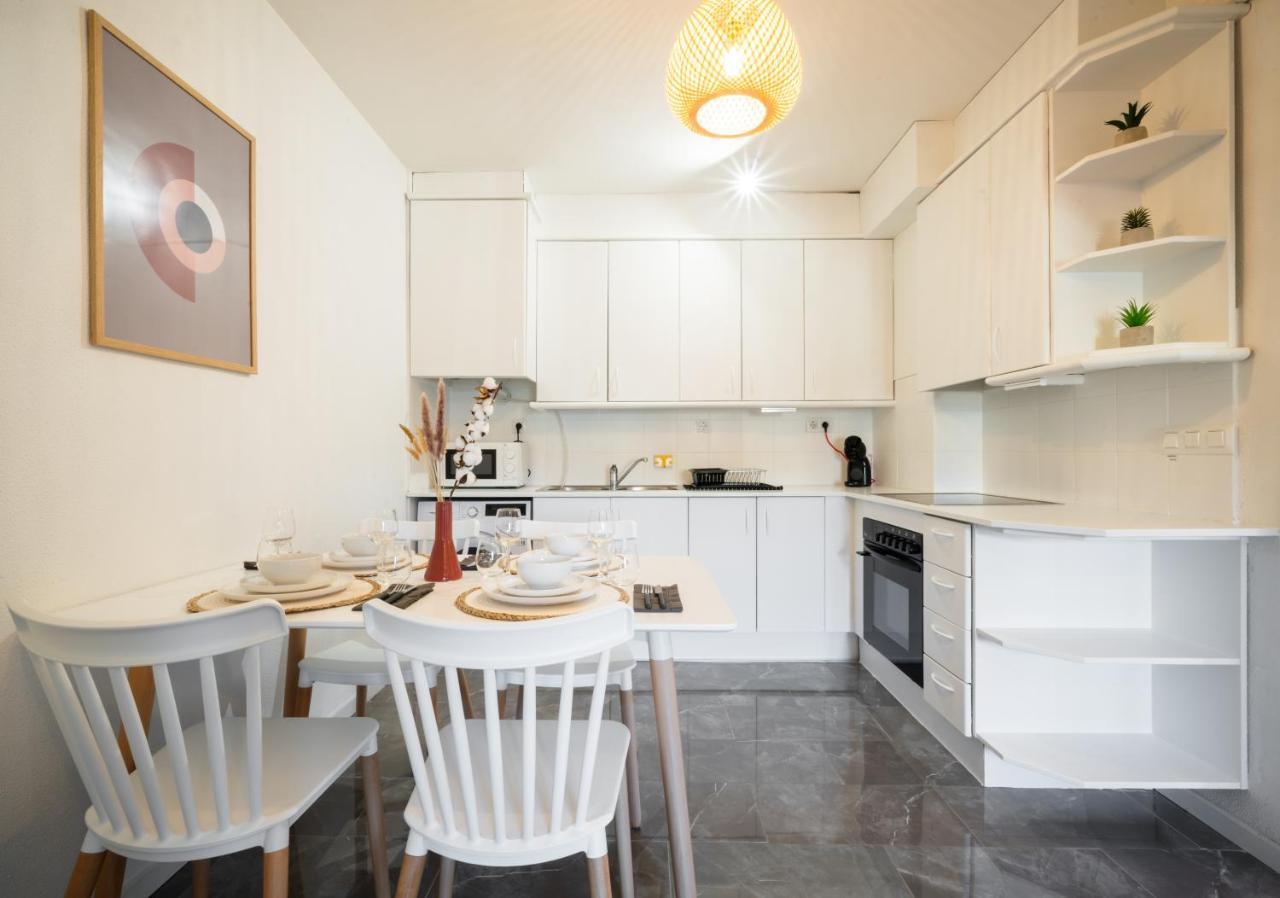 Bonito Apartamento Equipado, Cerca De La Playa Empuriabrava Esterno foto